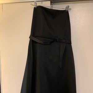 Strapless formal dress